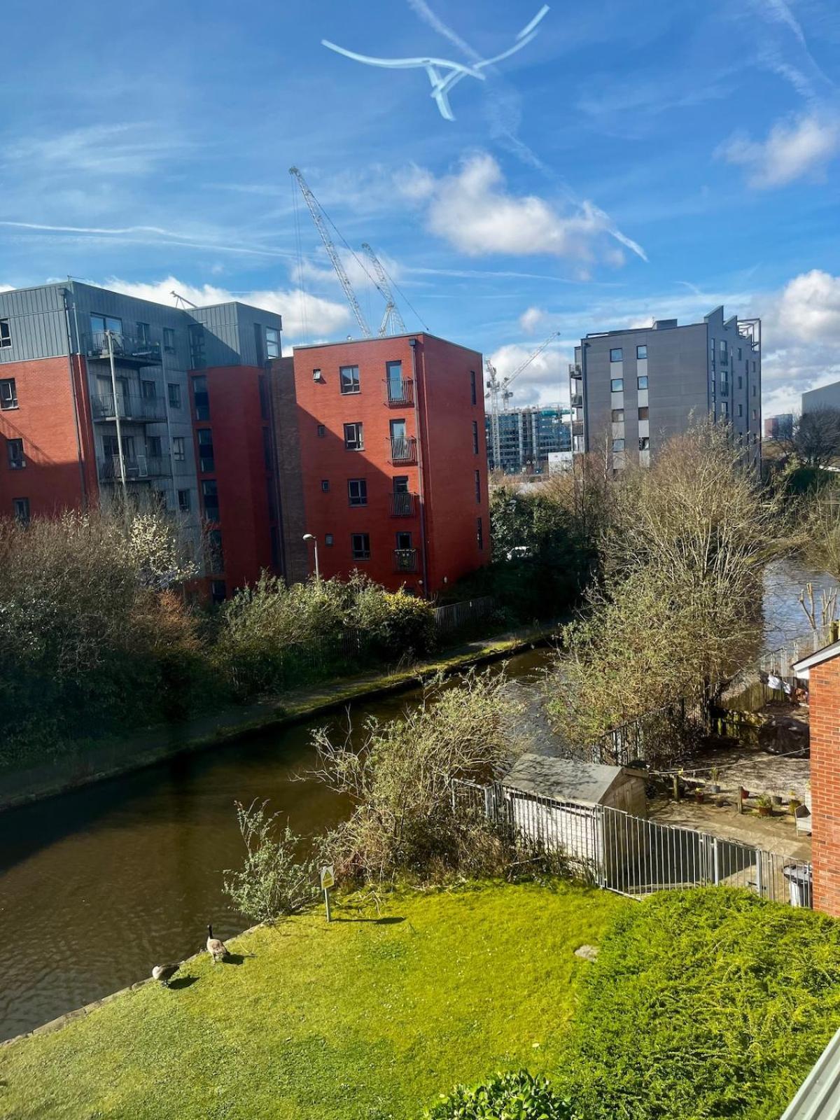 Apartamento Serene 2-bed Flat With Canal Views - Coop Live & Ethiad *
